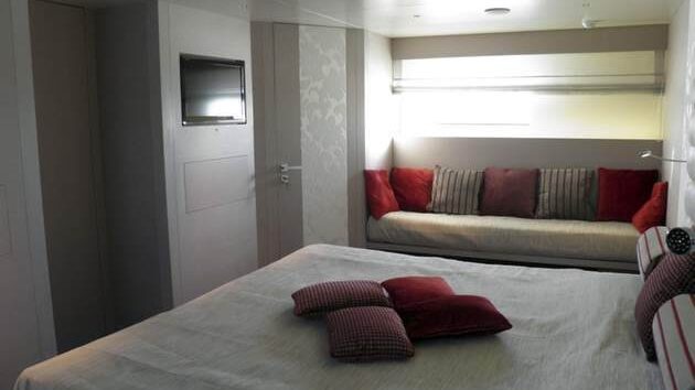 Aurora yacht cabin