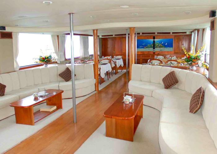Main salon aboard M/Y Integrity