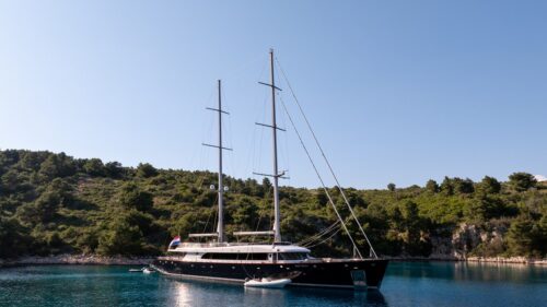 Nocturno yacht charter