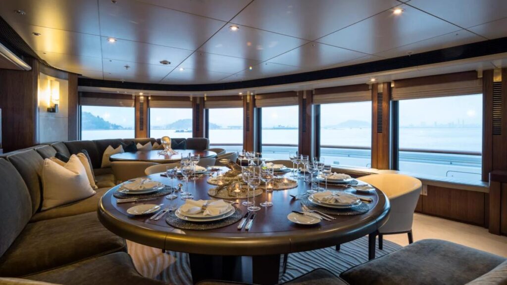 Octopus yacht interior