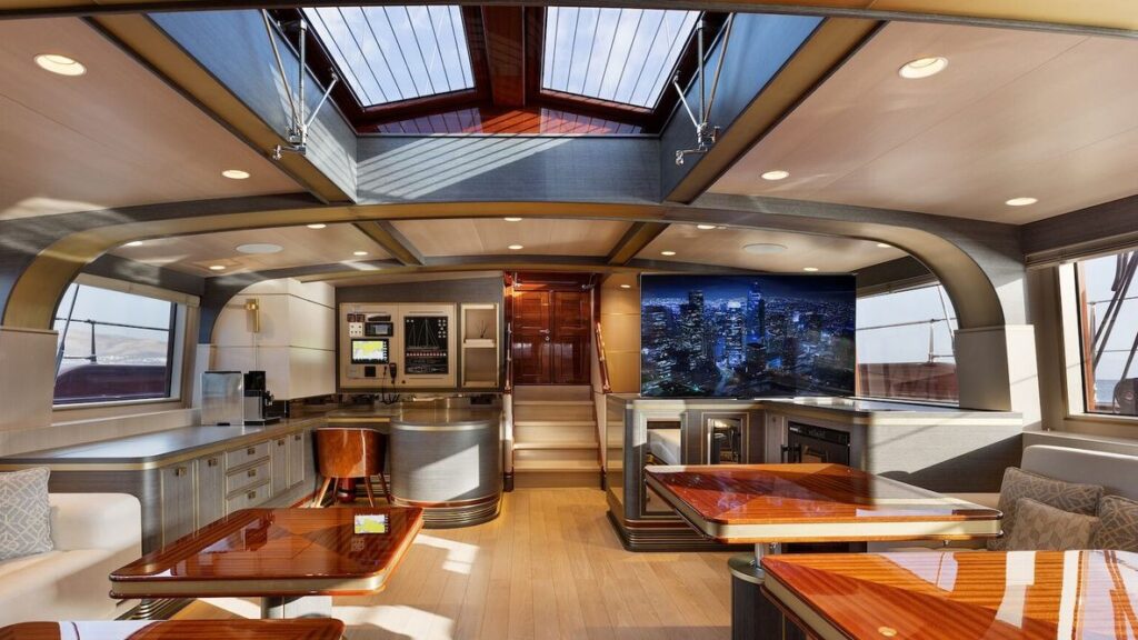 Sallyna yacht interior