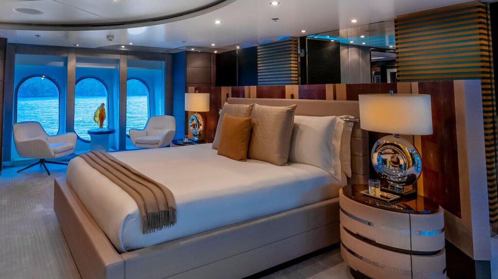 Scott Free yacht cabin