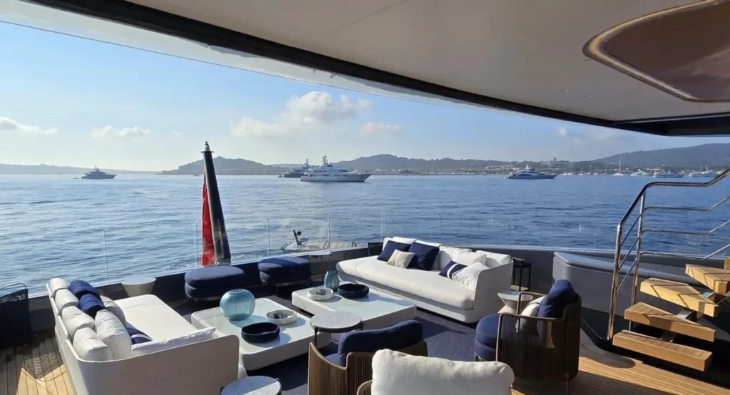 Akula aft deck lounge seating area