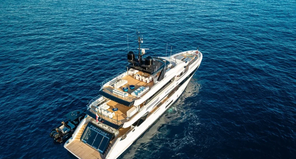 Fortitude 1 aft deck lounge and dining area