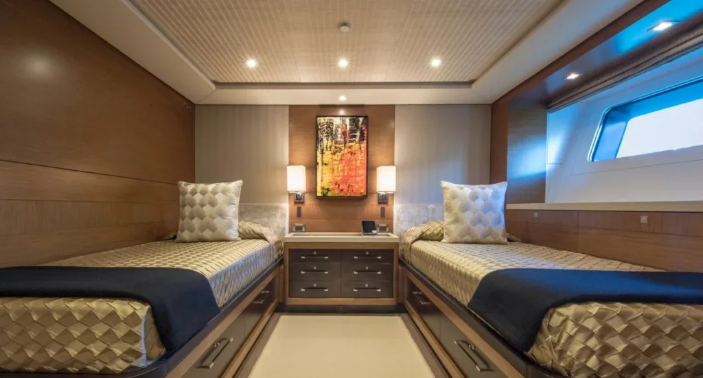 Twin cabin with two beds aboard Kokomo sailing yacht