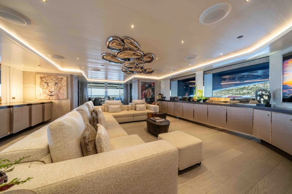 Main saloon aboard M/Y Salt