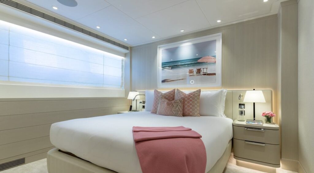 Guest cabin aboard M/Y Santosha