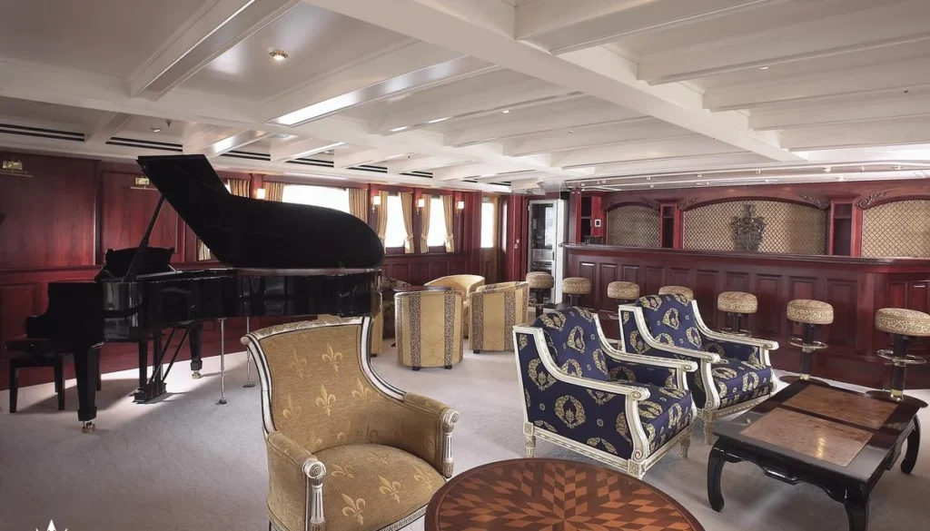 SS Delphine Art Deco-inspired piano saloon interior